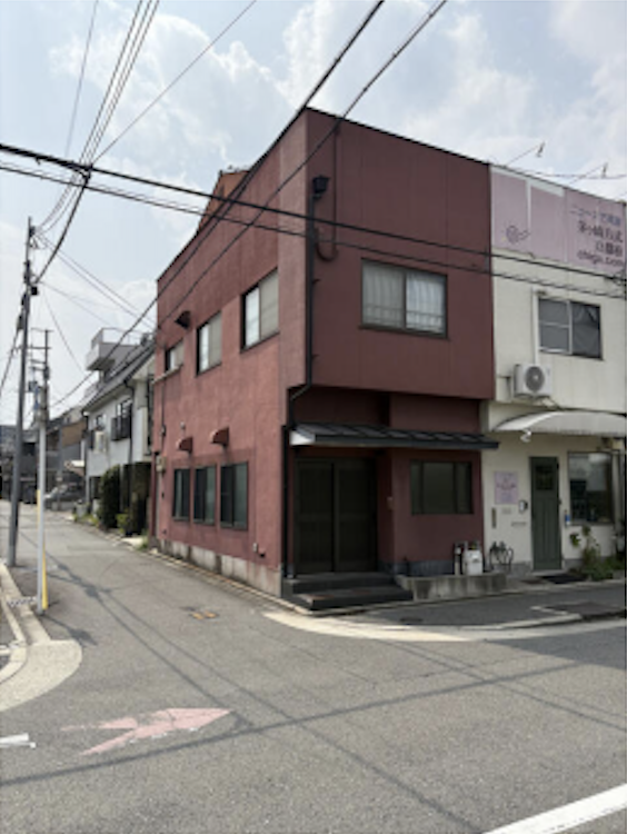 地下鉄烏丸線今出川駅から徒歩5分！駅近角地路面の好立地にある店舗付き住宅物件